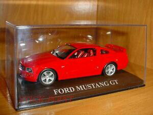 【送料無料】ホビー 模型車 車 レーシングカー フォードムスタングミントford mustang gt red 143 mint
