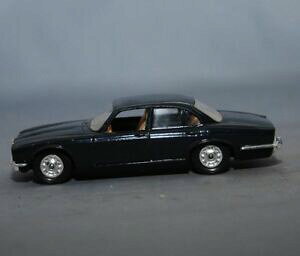yzzr[@͌^ԁ@ԁ@[VOJ[ WK[G|bNR[M[nb solido jaguar xj 12 n 96 1979 epoque dinky corgi
