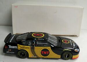 yzBmĂh}`[Lo[_CJXgŌ`ꂽFXP[ԃEV[VÓATNT We Know Drama Team Caliber Diecast 1:24 Scale Car TV Roush Racing, NIB