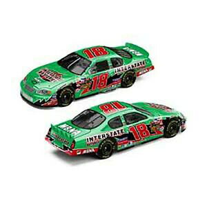 �y���������z�A�N�V�����{�r�[�E�d�r2004 Action 1/24 Bobby Labonte Interstate Batteries
