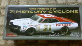 【送料無料】レーシングのデビッド・ピアソンの＃水銀サイクロン（直筆サイン入り）大学University of Racing David Pearson's #21 1971 Mercury Cyclone (Autographed)