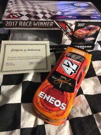 【送料無料】カイル・ラーソンフォンタナ勝つ自筆サイン入り2017 Kyle Larson Eneos Fontana Win 1/24 - Autographed W/coa