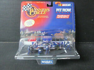 �y���������z�e�҂̃T�[�N���s�b�g���[�V���[�Y�̃f�C���E�A�[���n�[�g�E�W���j�A1998 Winners Circle Pit Row Series Dale Earnhardt Jr.
