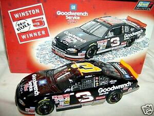 �y���������z���̃f�C���E�A�[���n�[�g��revell 1/24 #3 GOODWRENCH DALE EARNHARDT 76th WIN 2000