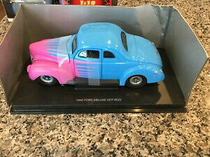 �y���������z���j�o�[�T����F�t�H�[�h�f���b�N�X�z�b�g���b�hUniversal Hobbies 1:18 1940 Ford Deluxe Hot Rod
