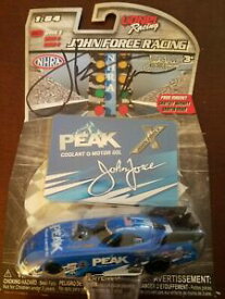 【送料無料】：の自筆サイン入りジョン・フォースピークカマロ2017 Lionel 1:64 NHRA Autographed John Force Peak Camaro