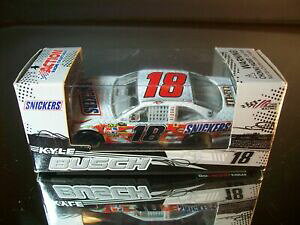 yzJCubVg^JpxbhF[^[X|[cKyle Busch #18 Snickers 2009 Toyota Camry COT 1:64 Motorsports Authentics
