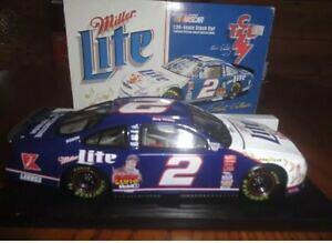 �y���������z�K�����E�H�[���X�~���[���C�g�G���r�X�F�A�N�V�����v���`�i�_�C�J�X�g�Ō`����ꂽ�A�f�G��1998 Rusty Wallace 2 MILLER LITE / ELVIS TCB 1:24 Action Platinum diecast, Ni