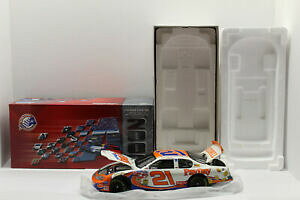 yzANVNWiPreJFACTION COLLECTABLES RCR PayDay Nascar #21 Kevin Harvick 2003 Monte Carlo 1:24