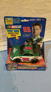 yzfCEA[n[gWjACgTEhANVԂ̂NASCAR #88 Dale Earnhardt Jr JADA Light  Sound Action Vehicle Toy