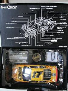 �y���������z�}�b�g���L�҃V���[�Y�̑���̃I�[�o�[�h���C�u�F2002 Matt Kenseth Owners Series DeWalt Operation Overdrive 1:24