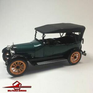 �y���������z�c�[�����O�ΐF�ɂȂ�܂��B�V�O�l�`���[���f���F�̃X�P�[��1917 Reo Touring Green Color. Signature Models 1:3 2 Scale