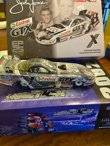 yzꂽWEtH[XGBX̑̂NAԁFANVSigned John Force Castrol GTX ELVIS Clear Body? Funny Car 1:24 Action 2002
