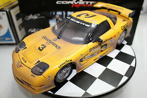 yzANVFXP[̃fCEA[n[gRxbg[Xo[WAction 1:18 Scale DALE EARNHARDT 2001 CORVETTE C5R #3 RACED VERSION