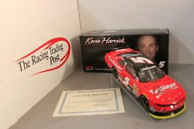 【送料無料】ケビンダイカストで形造られた直筆サイン入り2014 Kevin Harvick 1/24 Taxslayer NASCAR DIECAST Autographed