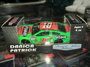 yz_jJpgbN[VOFDanica Patrick GoDaddy.Com NASCAR Racing 2014SS 1:64 Car