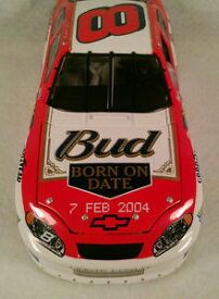 【送料無料】デイル・アーンハートは、：スケールのバドワイザーの車Dale Earnhardt, Jr 2004 1:24 Scale Budweiser Car