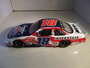�y���������z�F�X�P�[���̃{�r�[���{���e���d�r���̃��[���O�����v��1:24 SCALE RCCA BOBBY LABONTE #18 INTERSTATE BATTERIES / LET'S ROLL 2002 GP CWB