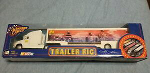 yz҂̉~_CJXgŌ`ꂽRN^̃g[[WFtS[hWinner's Circle Diecast Collector Trailer Rig Jeff Gordon #24