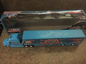 �y���������z���`���[�h�E�y�e�B�̒��M�T�C������z�[���g���b�NRichard Petty AUTOGRAPHED 1/64 Hauler Transporter Truck NASCAR STP