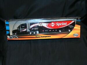 【送料無料】カイル・ペティチームのトランスポーターのスプリントホットホイールレーシング、ボックスに新しいKyle Petty 2001 Team Transporters Sprint Hot Wheels Racing, New in Box