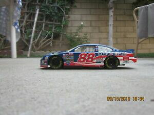 yz̃_CJXgŌ`ꂽFXP[̃fCEWbgtH[hg[X̍ÃT[rXNascar Diecast 1:24 Scale Dale Jarrett #88 1999 Ford Taurus Quality Care Se