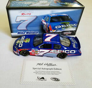 yźF̃}CNEEHX̒MTC胂eJGhNASCAR 1:24 Mike Wallace #7 Geico AUTOGRAPHED 2007 Monte Carlo SS Limited Ed