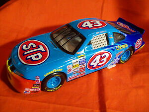 yzWEAhbeBXP[zbgzC[ԃpbP[W܂JOHN ANDRETTI STP #43 1/24 SCALE HOT WHEELS HW NASCAR CAR NO PACKAGE HOTWHEELS