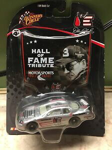yzfCEA[n[gagr[g̃z[FXP[̏҂̉~̎Dale Earnhardt 2006 HALL OF FAME TRIBUTE 1:64 Scale Winnerfs Circle Car