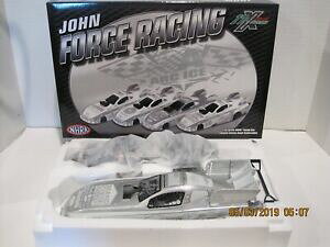 yzR[gj[X̒MTC̃X^ÔԗCOURTNEY FORCE 2011 BRANDSOURCE ICE AUTOGRAPHED MUSTANG FUNNY CAR 1/24