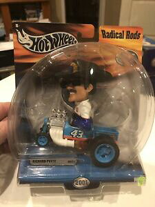 【送料無料】リチャード・ペティホットホイール過激なロッドミント状態未開封Richard Petty Hot Wheels 2001 Radical Rods 1/43 Mint Condition Unopened