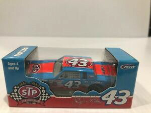 �y���������z�����`���[�h�E�؃e�B�E�|���e�B�A�b�N����#43 Richard Petty Pontiac STP 1/64 historical