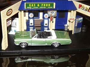 yz2005-1967CONVERTIBLE PONTIAC GTO V-8 DIE CAST MUSCLE CAR!2005-1967 CONVERTIBLE PONTIAC GTO V-8 DIE CAST MUSCLE CAR!