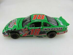 �y���������z�A�N�V�������[�V���O�G���[�g�̃{�r�[�E���{���e���o�b�e���[Action Racing Elite 2002 Bobby Labonte #18 Interstate Batteries Die-Cast 1/64