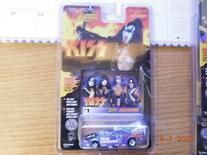 yzWj[W[EVỸLXKiss Johnny Lightning Gene Simmons #1 Purple Dragster