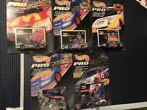 yzzbgzC[̃_CJXgŌ`ꂽ̃v[VOZbgFHot wheels pro racing set of 5 NASCAR diecast 1:64