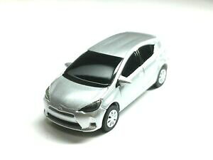 yzzr[ E͌^ԁEoCN [VOJ[ XP[g^ANAC[Vo[A187 scale toyota aqua year 2014 silver rare