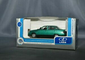 yzzr[ E͌^ԁEoCN [VOJ[ VA{bNXO[nb russian car ussr cccp lada 110 green in box 143