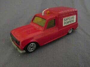 yzzr[ E͌^ԁEoCN [VOJ[ mtWFbgJ[m[@584f norev jet car renault r4 van bomb squad firemen 143