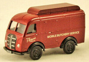 �y���������z�z�r�[ �E�͌^�ԁE�o�C�N ���[�V���O�J�[ �N�����B�b�N�X�I�[�X�e�B���|�X�gclassix em76692 austin k8 travelling butchers 176 boxedt48 post