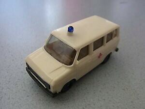 yzzr[ E͌^ԁEoCN [VOJ[ wptH[hgWbgXyVfRNVherpa ford transit drc mtw red cross special model from collection