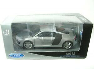 yzzr[ E͌^ԁEoCN [VOJ[ AEfBEFaudi r8 silver 124 welly