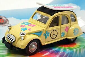 yzzr[ E͌^ԁEoCN [VOJ[ }CXgXP[fJ[VgGt[p[maisto 138 scale model car 21011b citroen 2 cv flower power