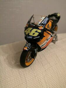 【送料無料】ホビー ・模型車・バイク レーシングカー ヴァレンティーノロッシオートバイモデルvalentino rossi motorcycle model