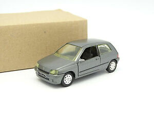 yzzr[ E͌^ԁEoCN [VOJ[ m[NIOCYsolido sb 143 renault clio i 1992 grise