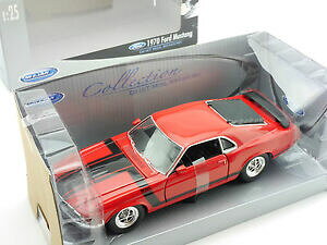 �y���������z�z�r�[ �E�͌^�ԁE�o�C�N ���[�V���O�J�[ �t�H�[�h�}�X�^���O�{�X���f���J�[�{�b�N�Xwelly 22088 1970 ford mustang boss 302 red 124 model car boxed 16022768