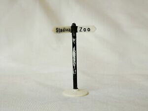 yzzr[ E͌^ԁEoCN [VOJ[ V[NvX`bNV[Ysiku plastic v552 directional sign v series