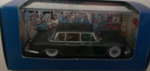 yzzr[ E͌^ԁEoCN [VOJ[ ZfXWeB`sJX{bNXmercedes 600 zil 1141970 tintin and the picaros box amp; certificate