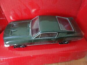 �y���������z�z�r�[ �E�͌^�ԁE�o�C�N ���[�V���O�J�[ �R�[�M�[�N���V�b�N�X�u���b�g�t�H�[�h�}�X�^���O�X�e�B�[�u�}�b�N�C�[��corgi classics 136 bullitt movie 1968 ford mustang steve mcqueen car