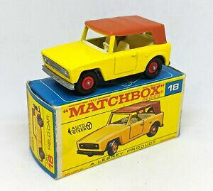 yzzr[ E͌^ԁEoCN [VOJ[ }b`Xj[tB[hJ[X^i[h{bNXmatchbox lesney 18e field car stannard code 2 f box